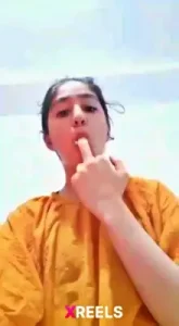 एक पंजाबी लड़की का अपनी योनि के साथ खेलते हुए भारतीय एमएमएस लीक हो गया