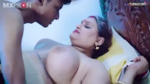 देसी भारतीय Granny पोते के लंड का रस अपने मुँह में लेती है