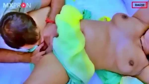 देसी मिल्फ़ सौतेली माँ हार्डकोर हिंदी अनकट