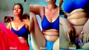 देहाती Desi Bhabhi अपनी सेक्सी चूत दिखा रही हैं