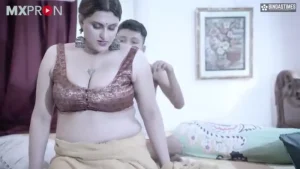 बड़े स्तन वाली महिला को अपने पति से भारी सह शॉट मिलते हैं