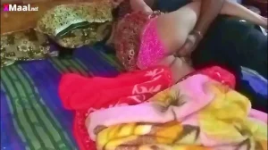 भारतीय हॉट भाभी की चूत की चुदाई पर सह