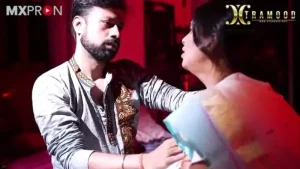 विधवा भाभी अपने देबोरजी के साथ घरेलू पीएनपीसी पर हैंगआउट करती हैं